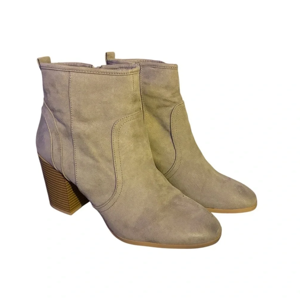 Stylish Tan Ankle Boots